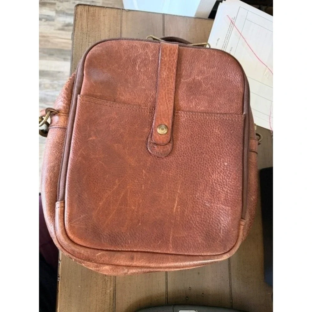 Duluth Trading Co Brown Pebbled Leather Crossbody Messenger Bag Tablet Sleeve